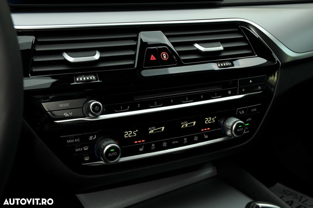 BMW Seria 5 525d Aut. - 23