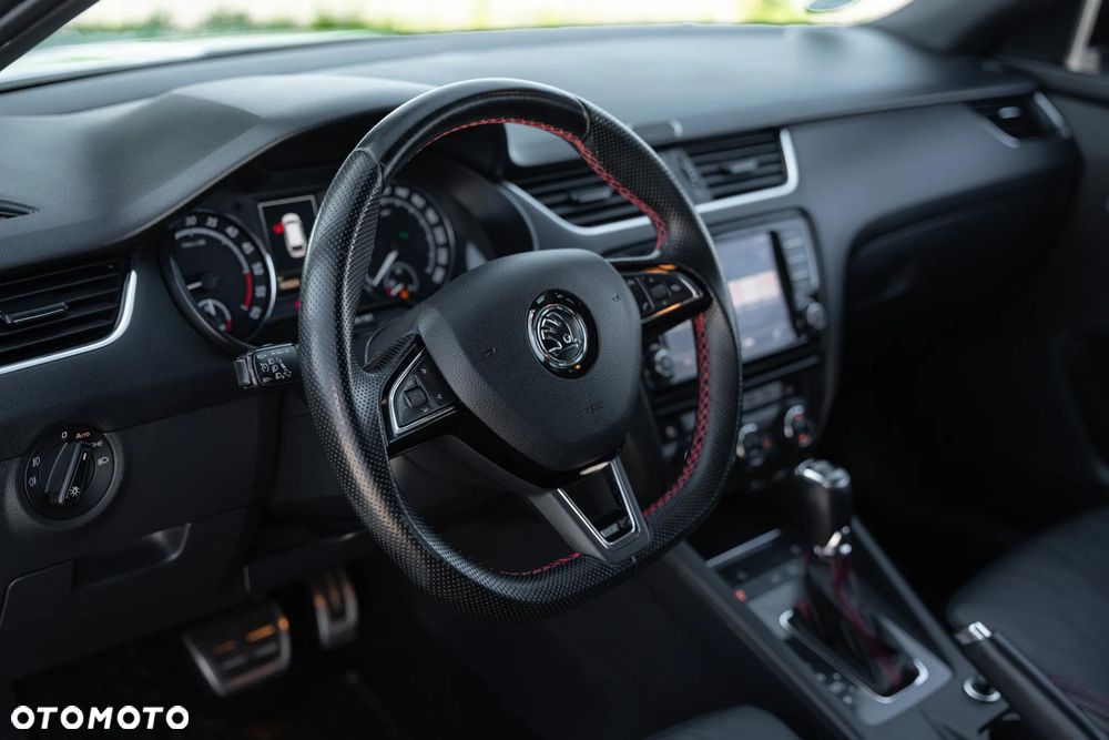 Skoda Octavia 2.0 TDI RS Challenge DSG - 15