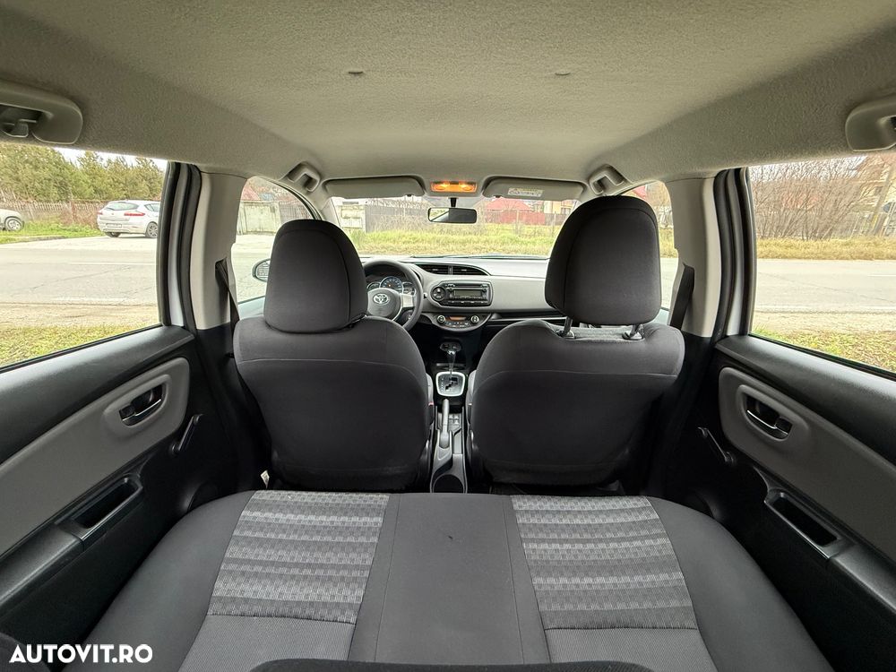 Toyota Yaris 1.5 VVT-i HSD Eco - 12