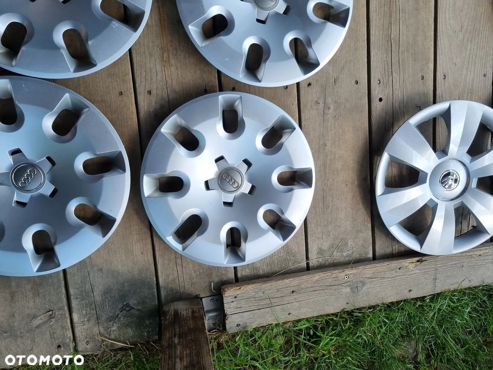 KOLPAKI 15'' AUDI A1 8X0601147 5X100 4szt. bdb stan oryginal - 5