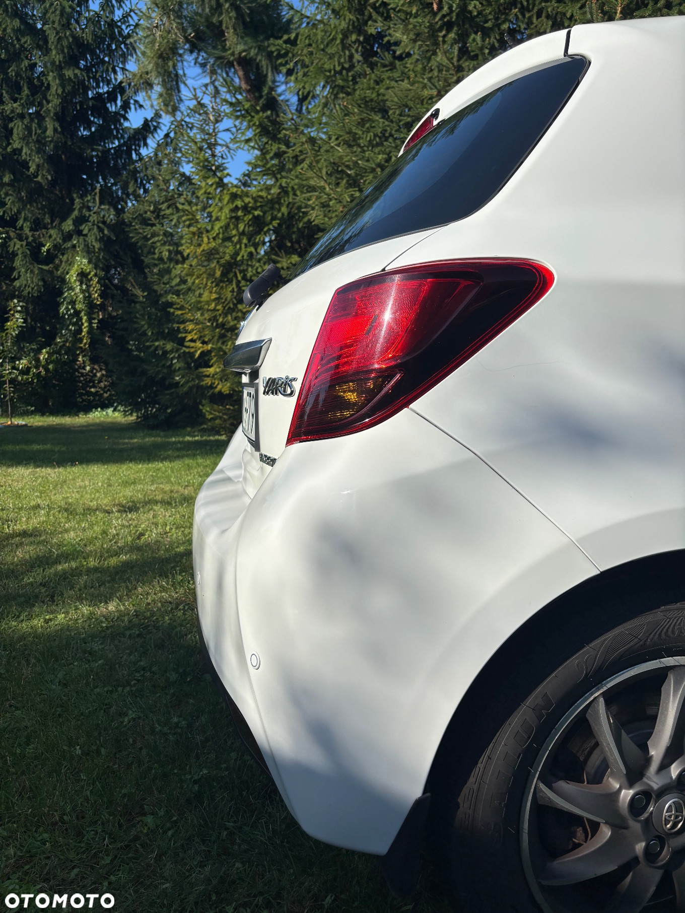 Toyota Yaris Hybrid 100 Premium - 16