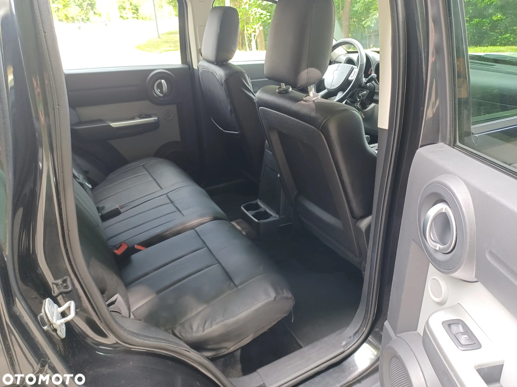 Dodge Nitro 2.8 CRD RT - 11