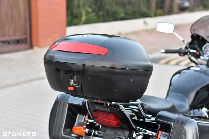 Yamaha XJR - 13