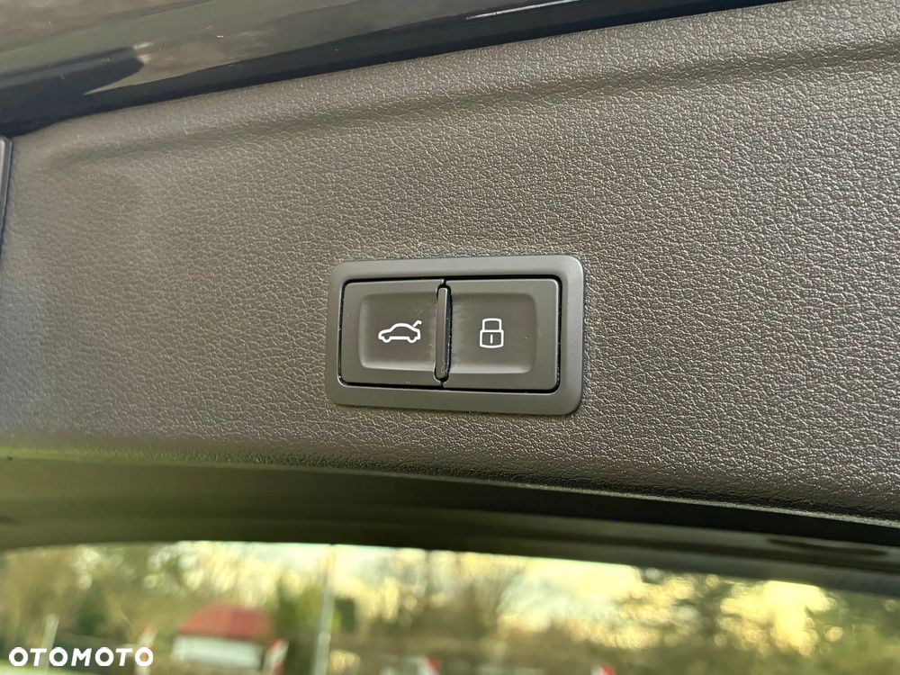 Audi A4 Avant 2.0 TDI ultra S tronic design - 10