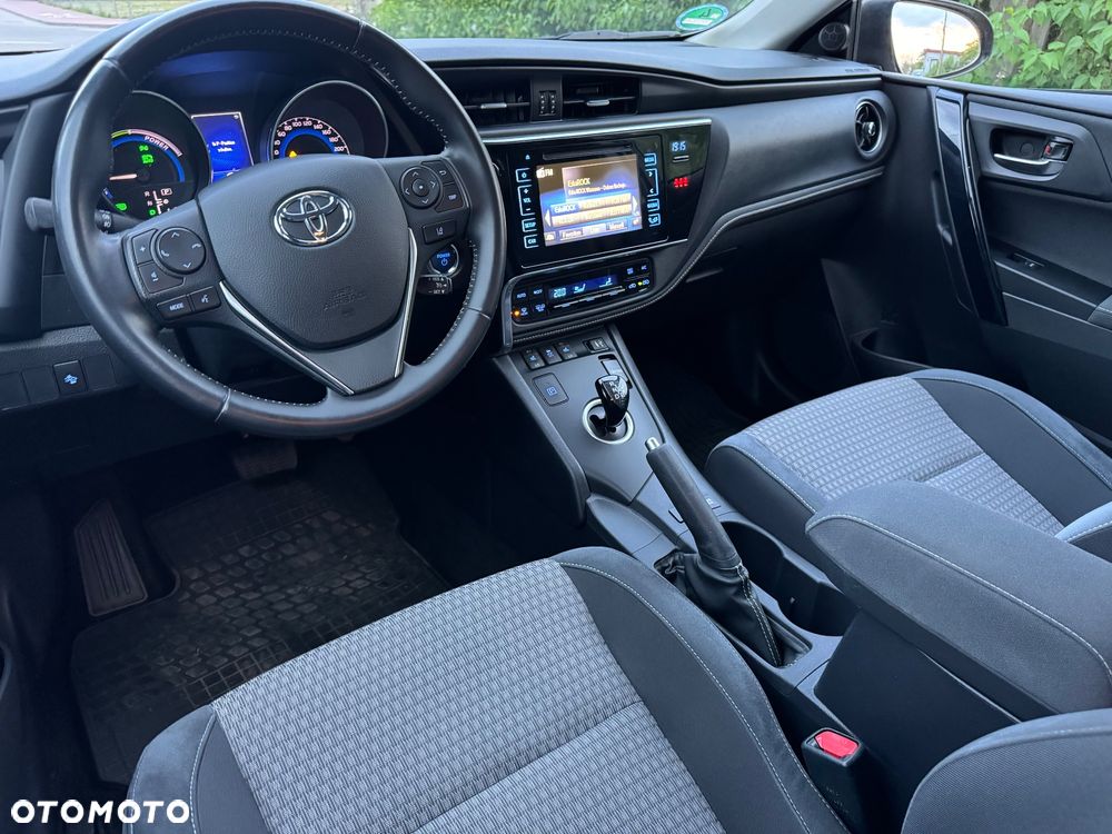 Toyota Auris - 24