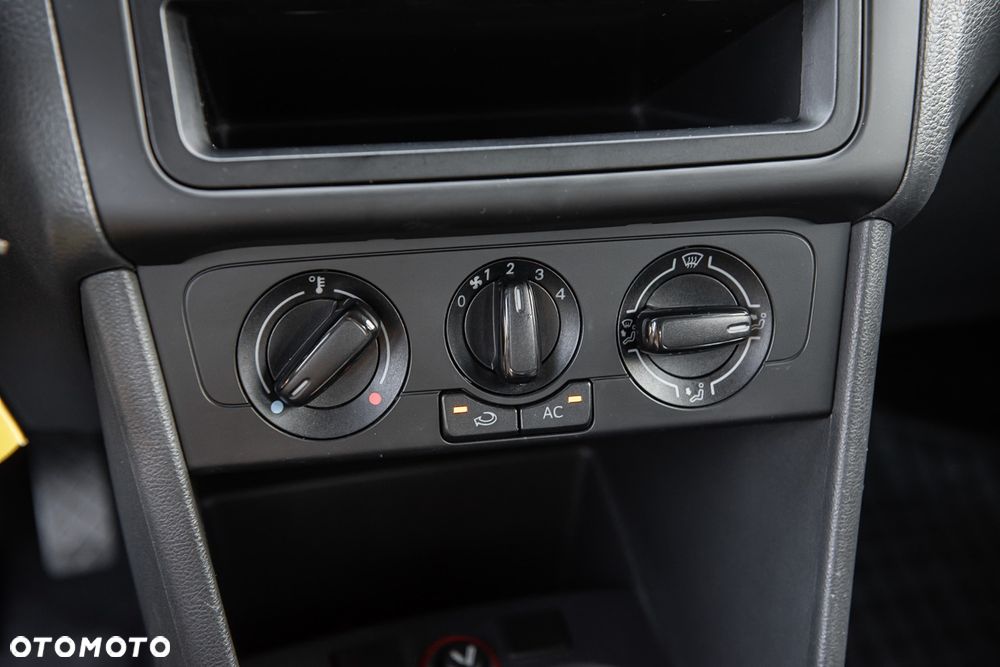 Volkswagen Polo 1.6 TDI Comfortline - 20
