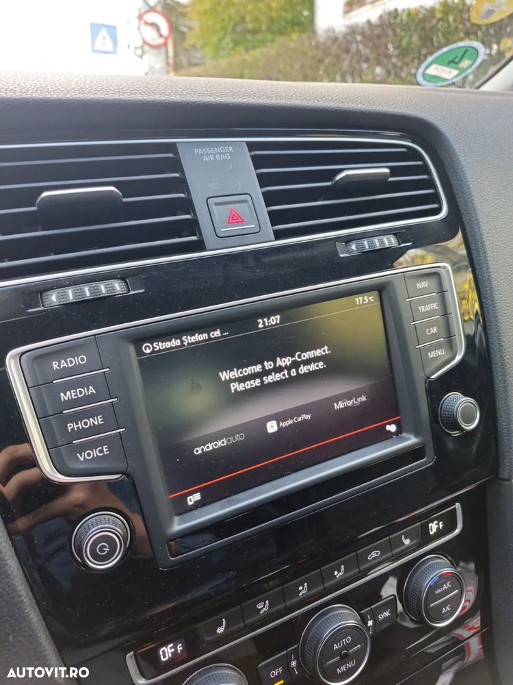 Volkswagen Golf 1.6 TDI DPF BMT Highline - 13