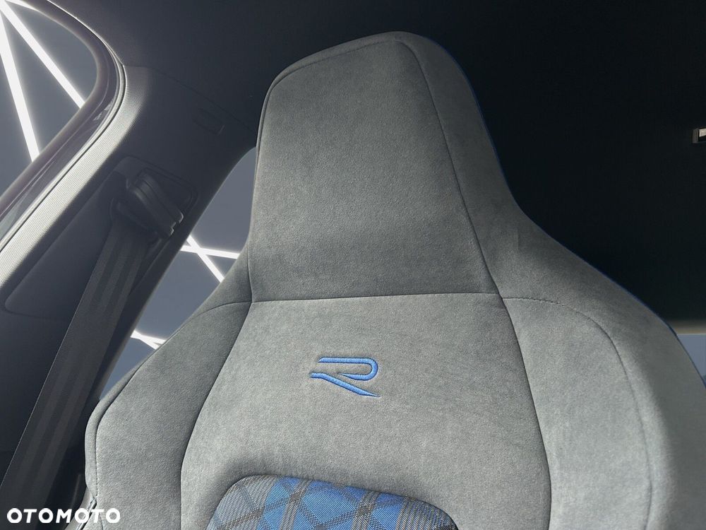 Volkswagen Golf - 29