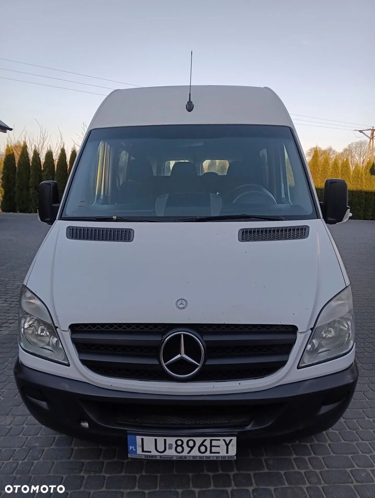 Mercedes-Benz Sprinter - 2