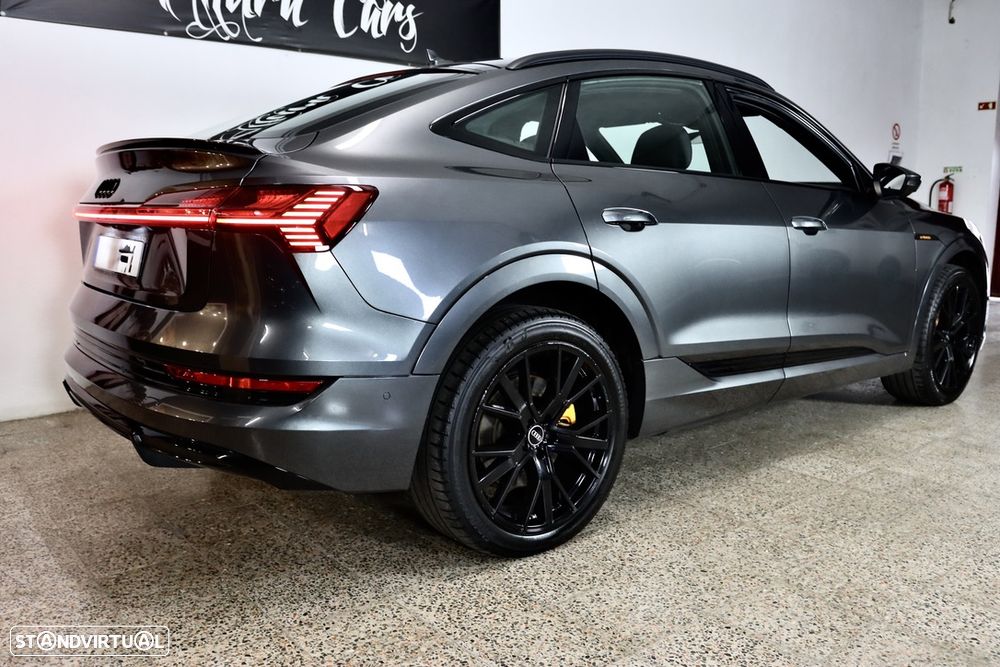Audi e-tron 55 quattro S line - 32