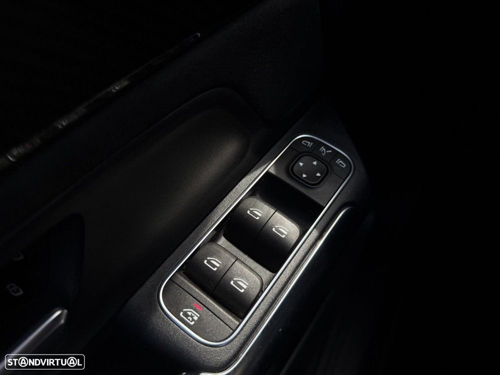 Mercedes-Benz GLA 250 e 8G-DCT AMG Line - 27