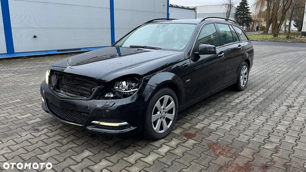 Mercedes-Benz Klasa C 220 T CDI DPF (BlueEFFICIENCY) 7G-TRONIC - 3