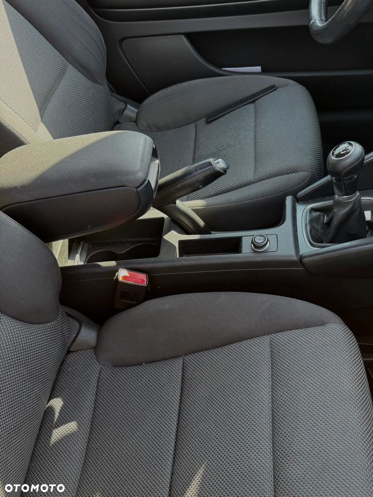 Audi A3 3-drzwiowe 1.9 TDI DPF S line Sportpaket (plus) - 7