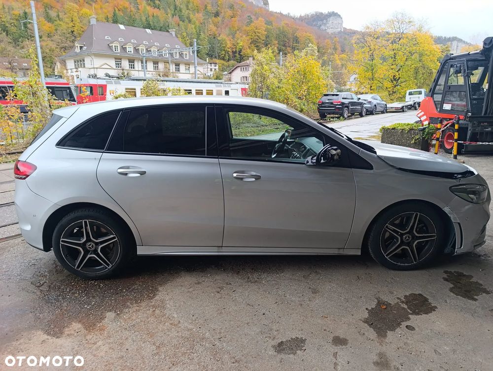 Mercedes-Benz Klasa B 250 4Matic 7G-DCT AMG Line - 2