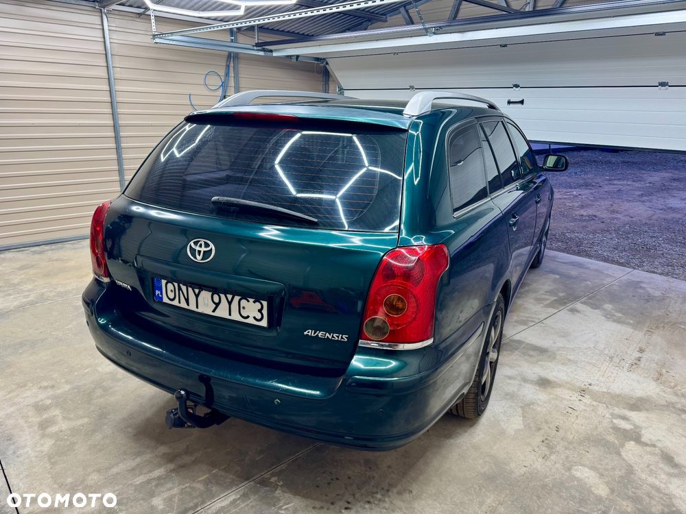 Toyota Avensis 1.8 VVT-i Combi - 15