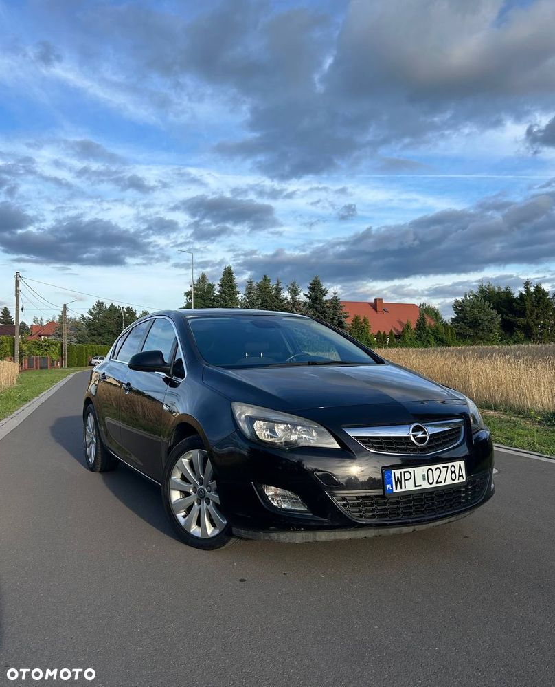 Opel Astra 1.7 CDTI Cosmo - 1