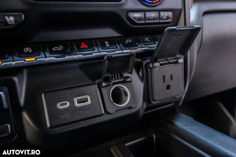 Chevrolet Silverado - 26