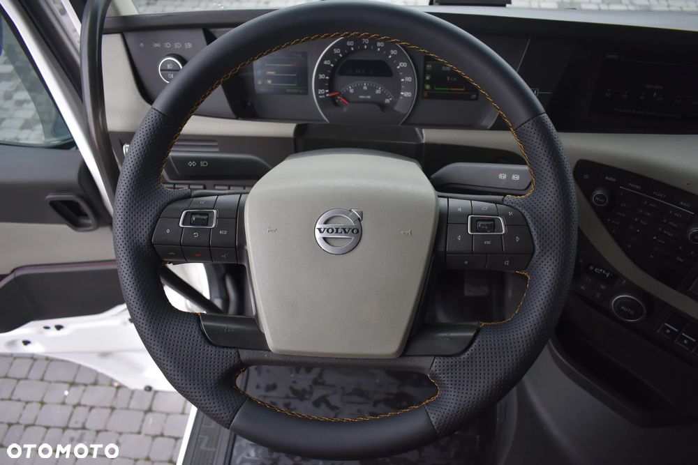 Volvo FH 460 XL // ZABUDOWY MIĘDZYOSIOWE //FULL LED // NOWE OPONY // NAVI // - 29
