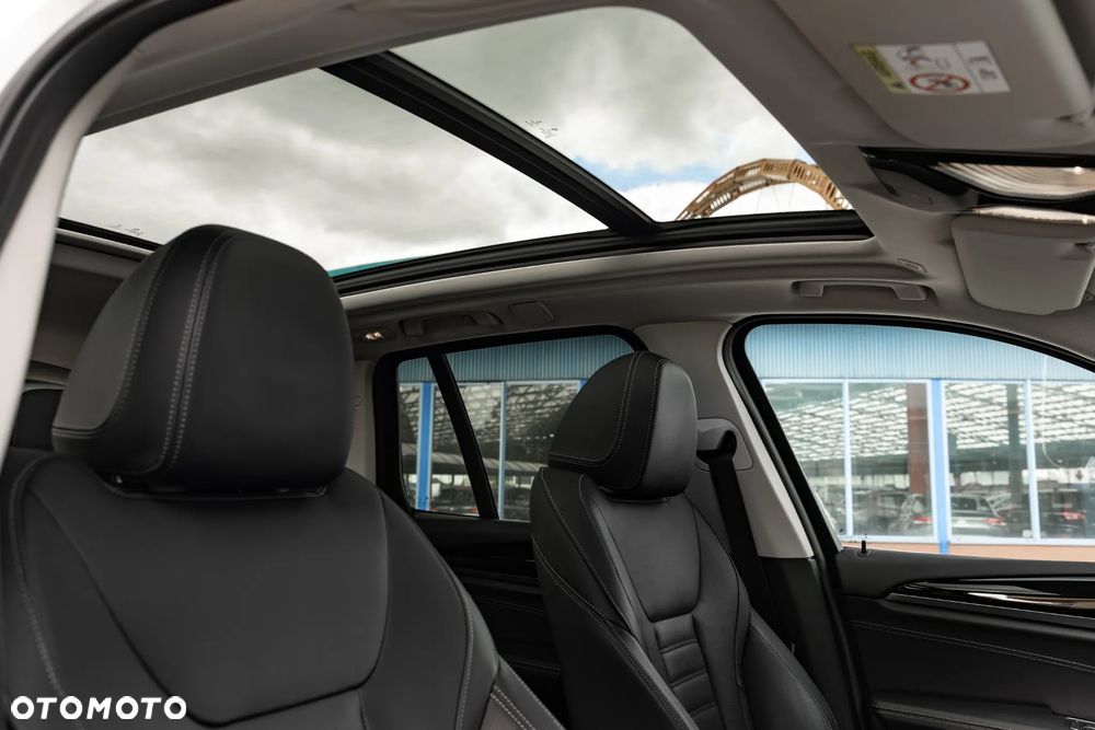 BMW X3 sDrive18d sport - 27