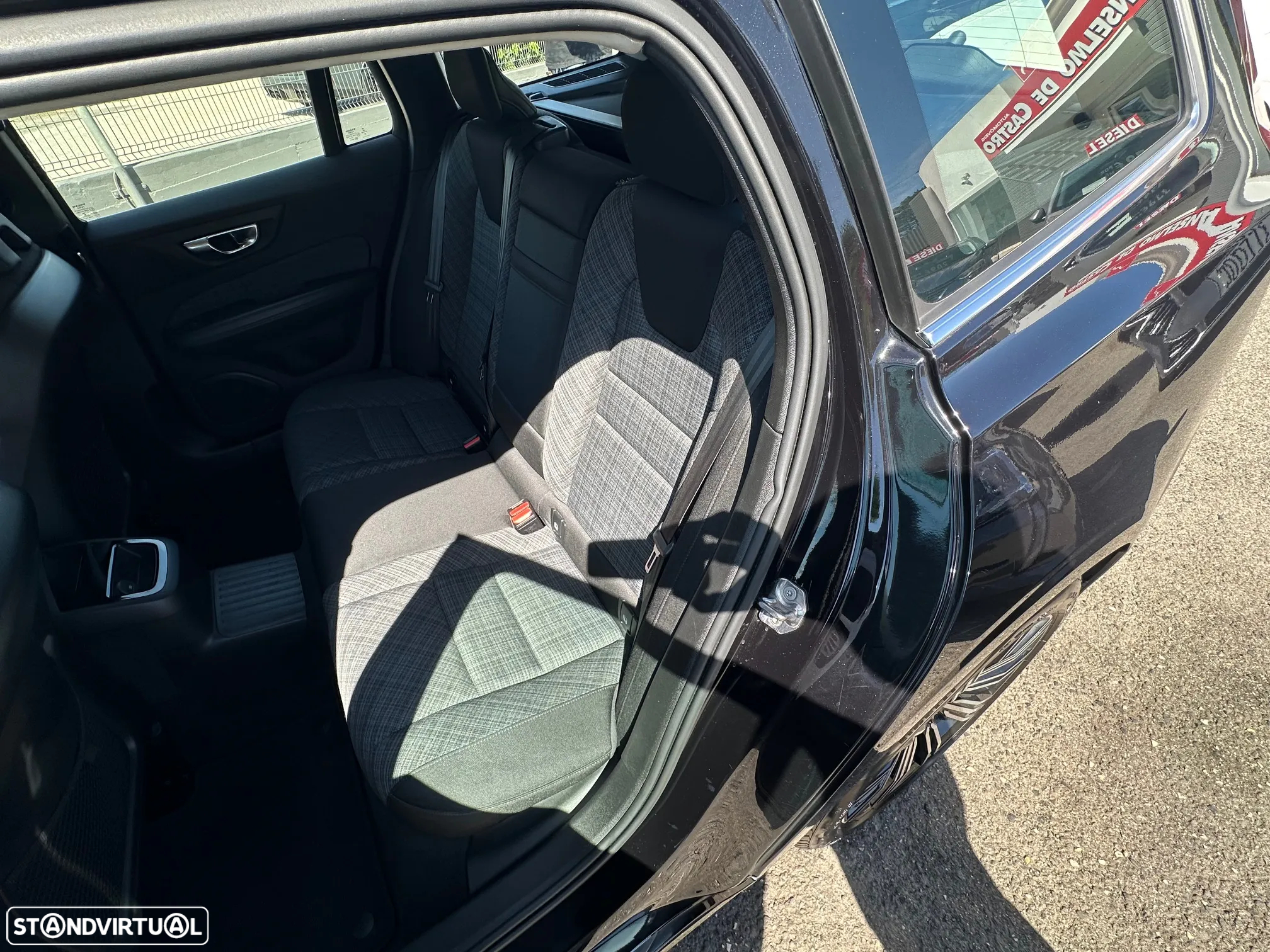 Volvo V60 2.0 T6 AWD TE Inscription Expression - 17