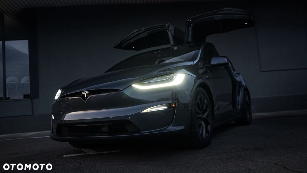 Tesla Model X - 2