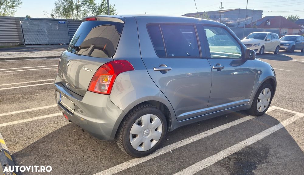 Suzuki Swift - 4