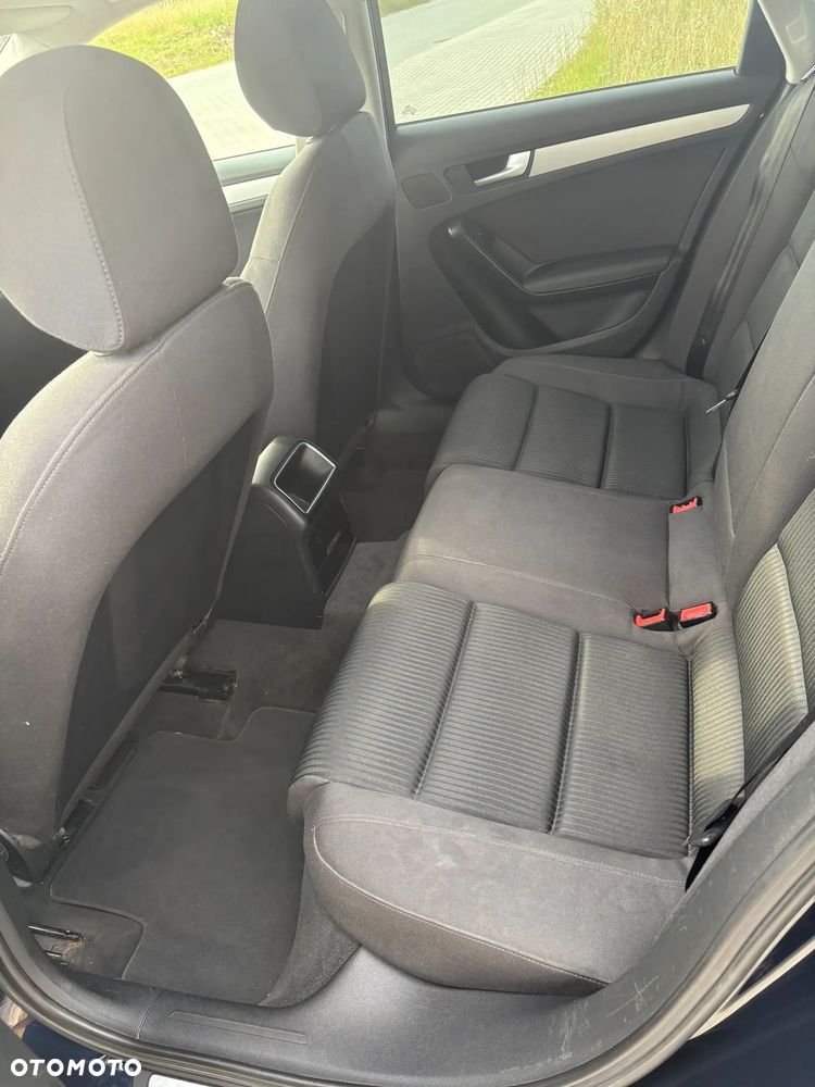 Audi A4 Avant 2.0 TDI - 15