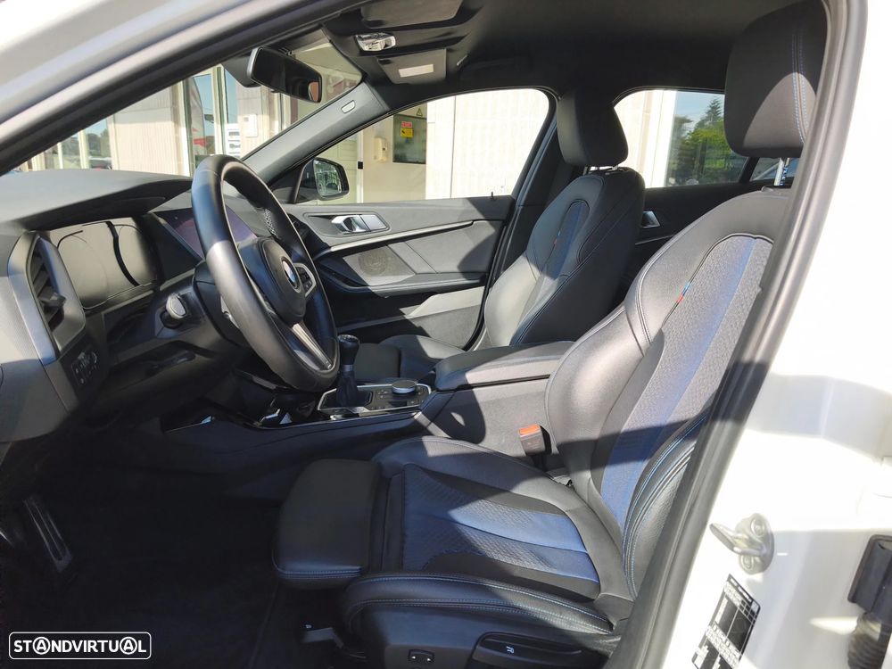 BMW 116 d Pack Desportivo M - 9
