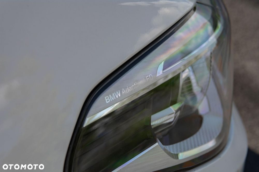 BMW Seria 5 M550i xDrive sport - 41