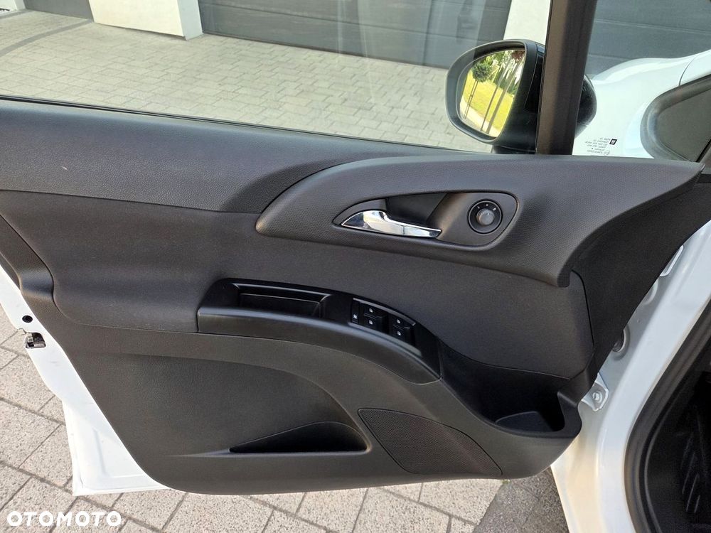 Opel Meriva - 29