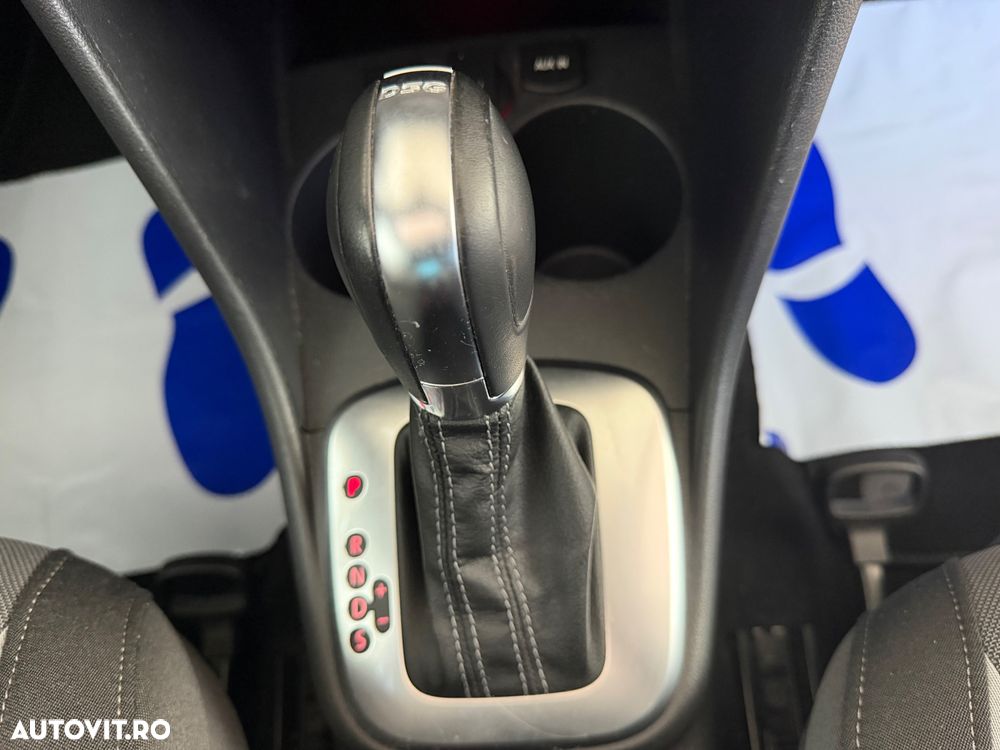 Volkswagen Polo 1.6 TDI DSG Life - 16