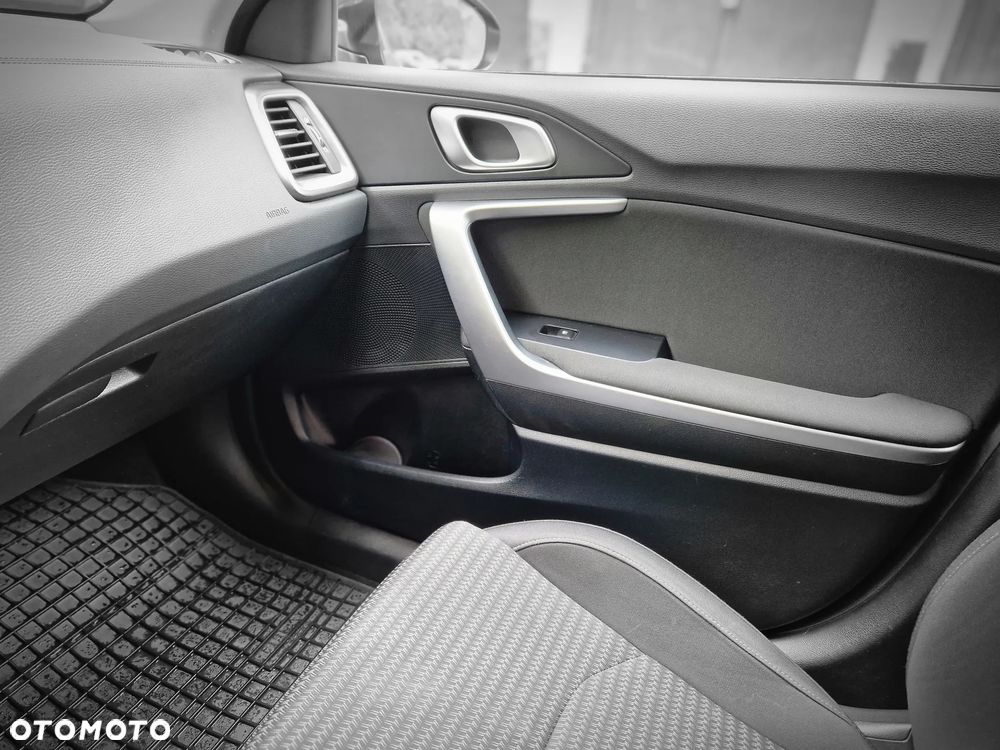 Kia Ceed 1.5 T-GDI M - 24