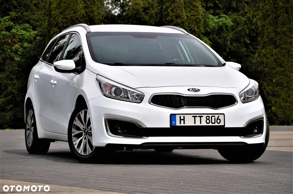 Kia Ceed 1.6 CRDi SCR L Business Line - 19