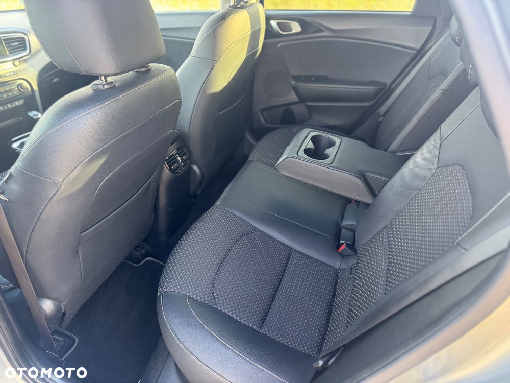 Kia Ceed 1.4 T-GDI L Business Line Plus - 30