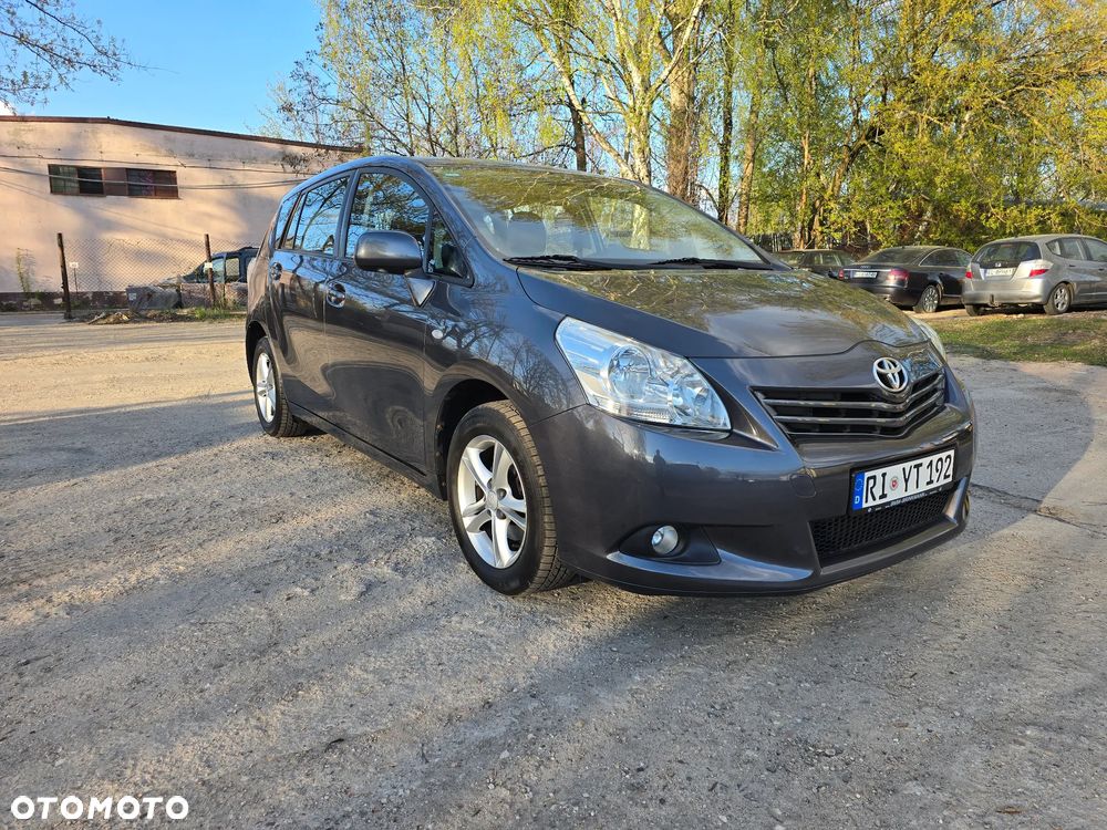 Toyota Verso 1.8 7-Sitzer Comfort - 2