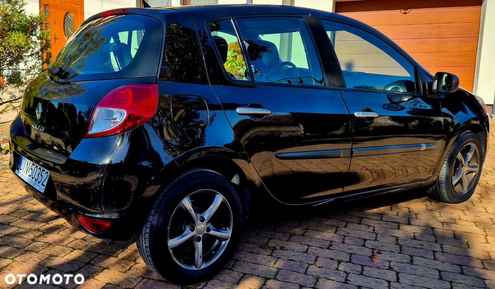 Renault Clio 2009 photo 4