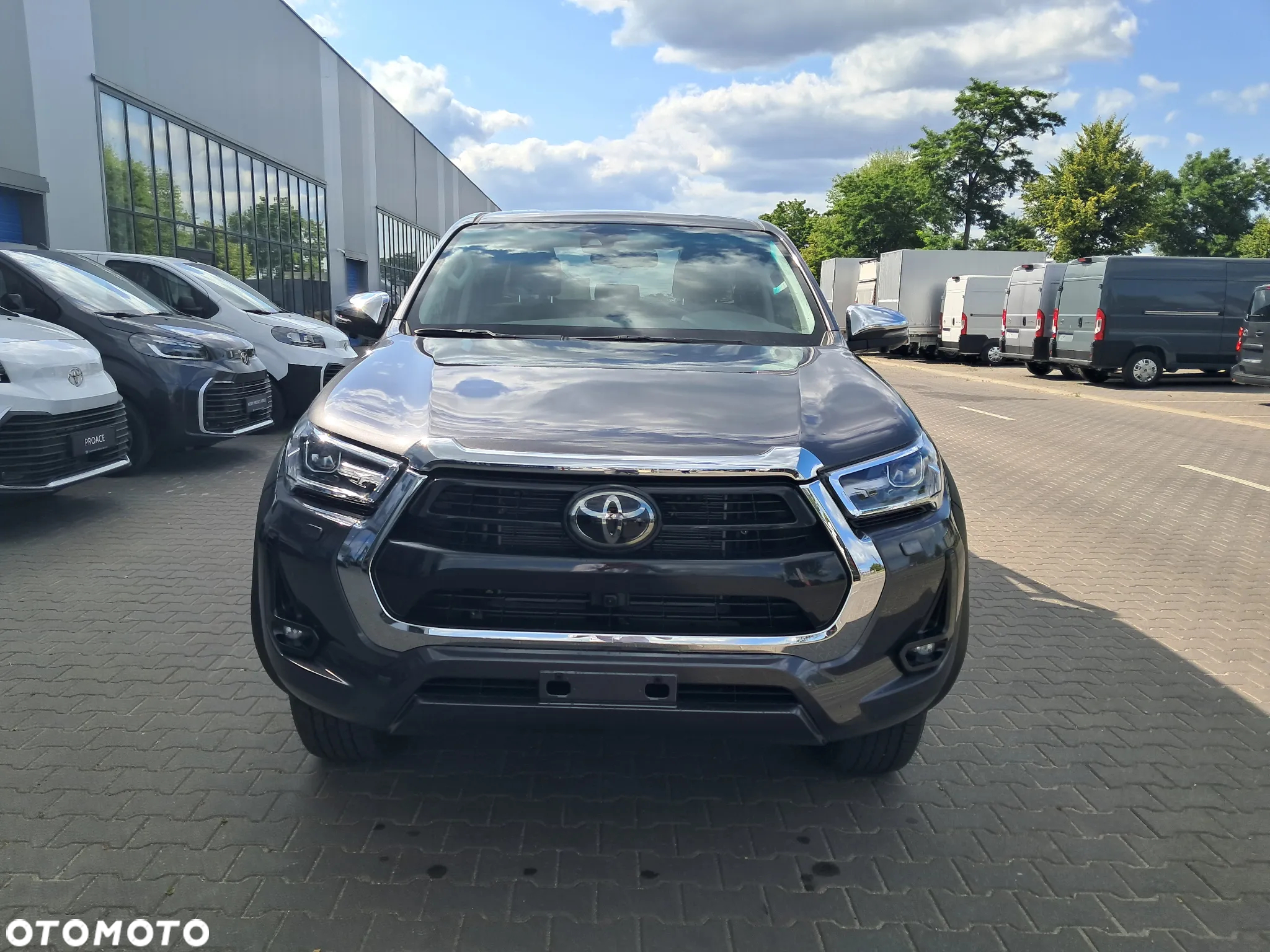 Toyota Hilux - 10
