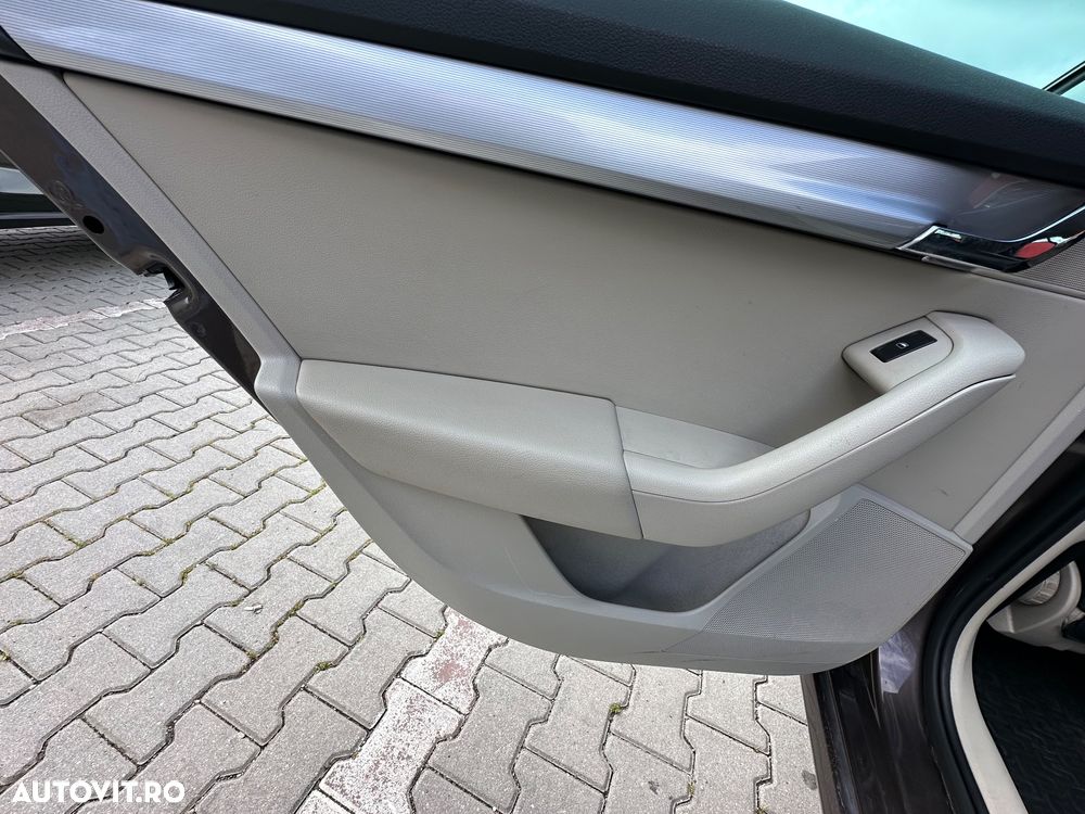Skoda Octavia 1.6 TDI 4X4 ELEGANCE - 15
