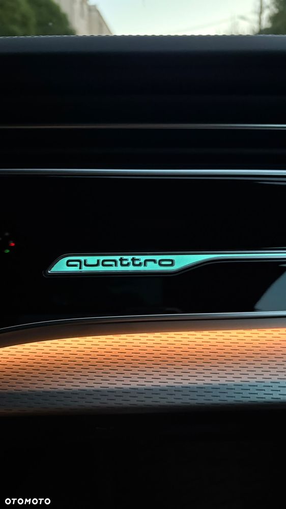 Audi Q8 TFSI e PHEV 290 kW Quattro Tiptronic - 9