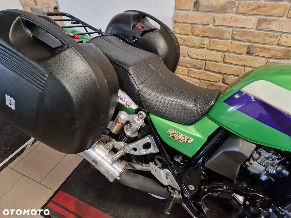 Kawasaki ZRX - 27