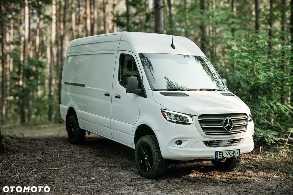 Mercedes-Benz Sprinter - 11