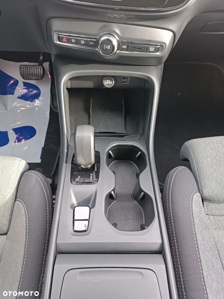 Volvo XC 40 T2 Core - 13