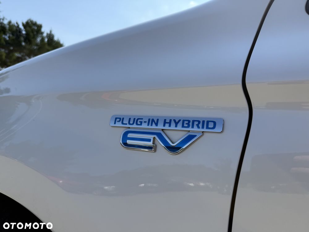 Mitsubishi Outlander 2.4 4WD Top - 39