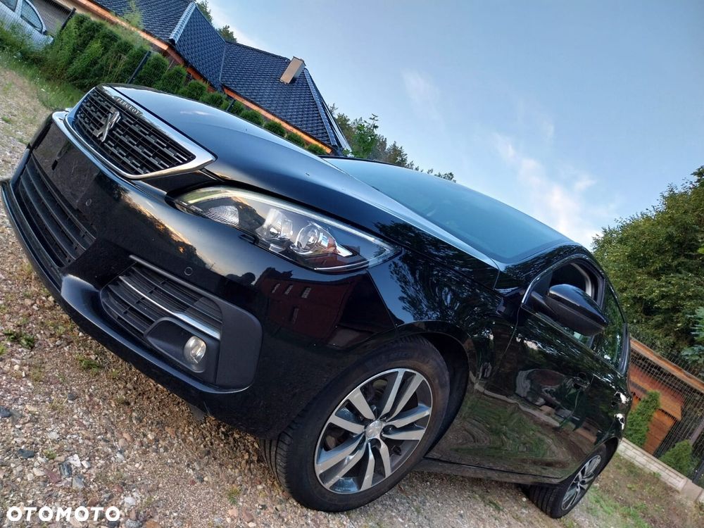 Peugeot 308 BlueHDi 130 Stop & Start Allure Business-Paket - 1