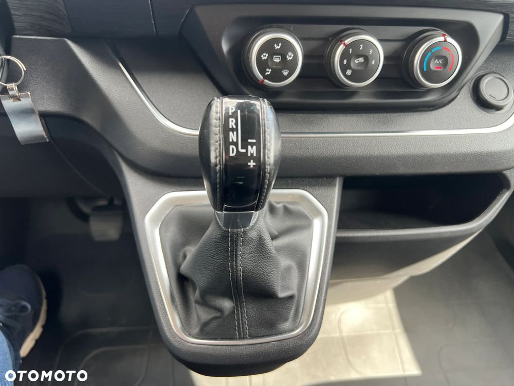 Renault Trafic 2.0 dCi EDC - 26
