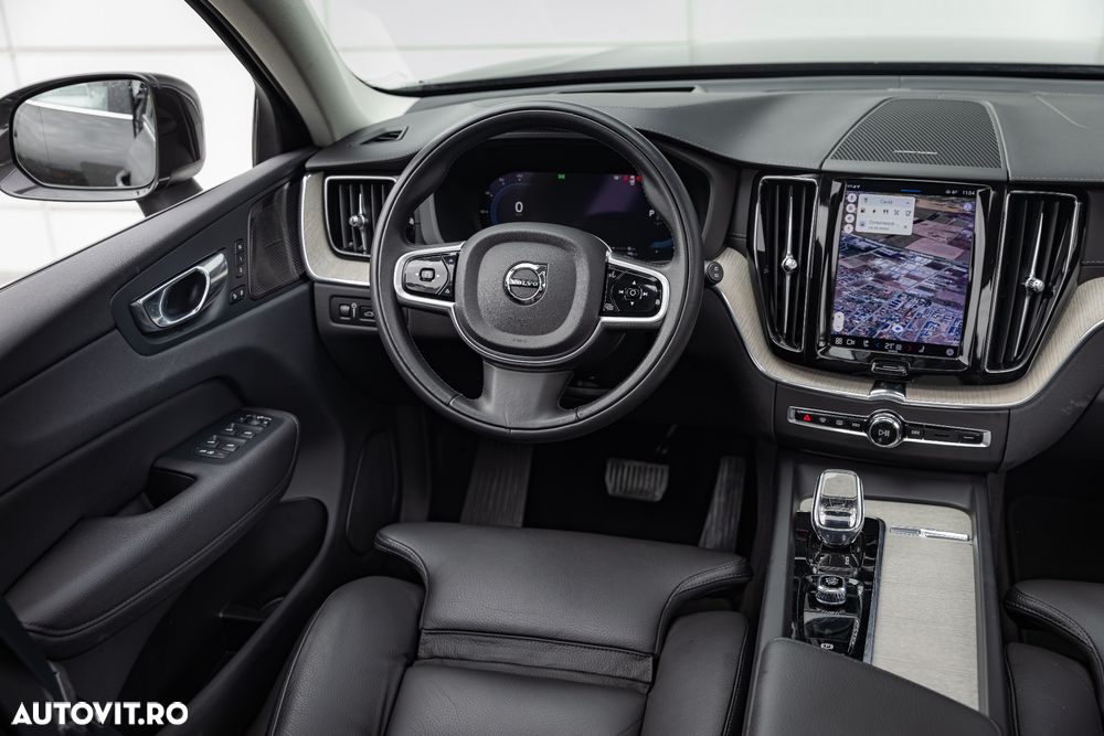 Volvo XC 60 Recharge T6 Twin Engine eAWD Inscription Expression - 5