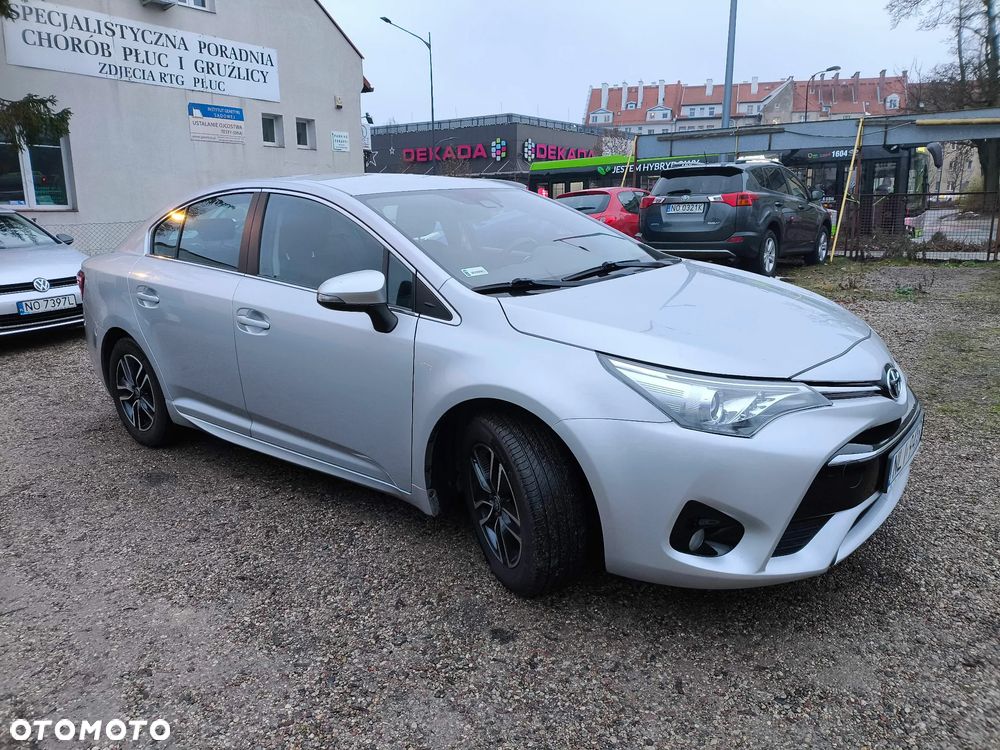 Toyota Avensis 1.8 Active - 3