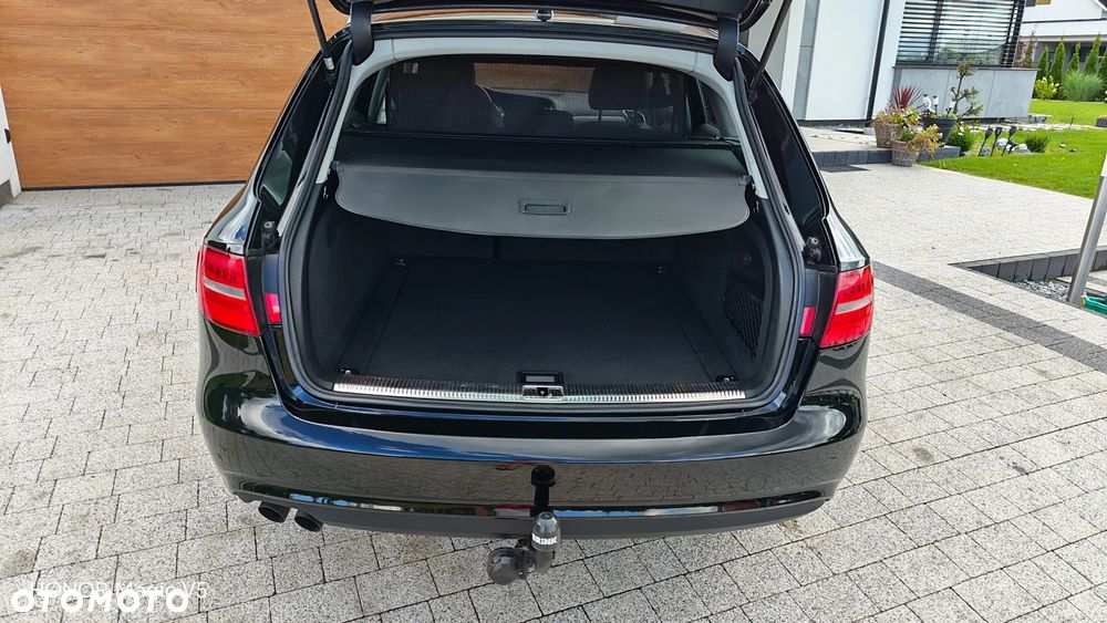 Audi A4 Avant 2.0 TDI DPF multitronic S line Sportpaket - 11