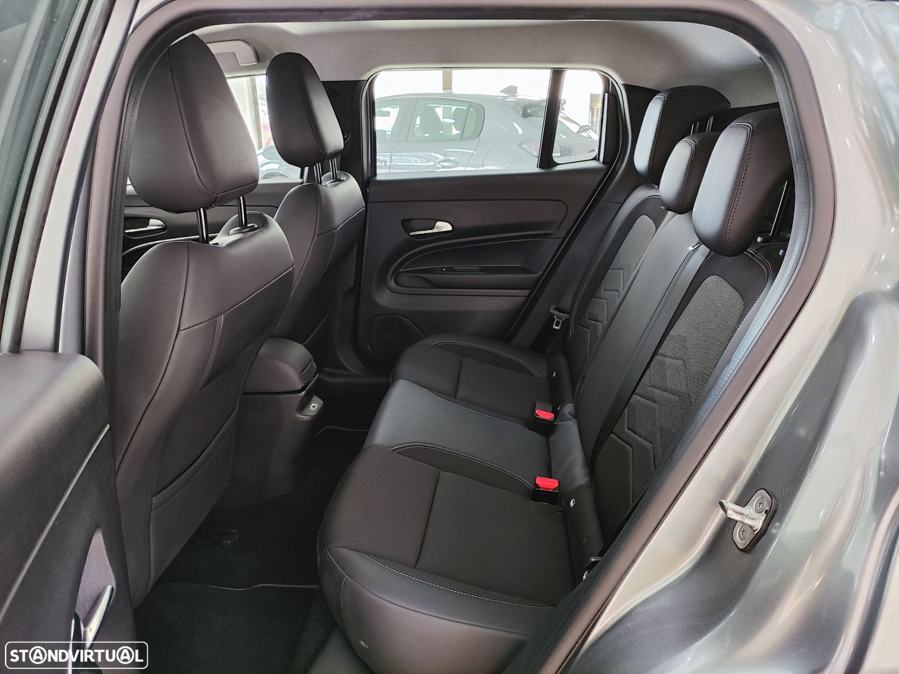 Jeep Avenger 1.2 GSE T3 Altitude - 29