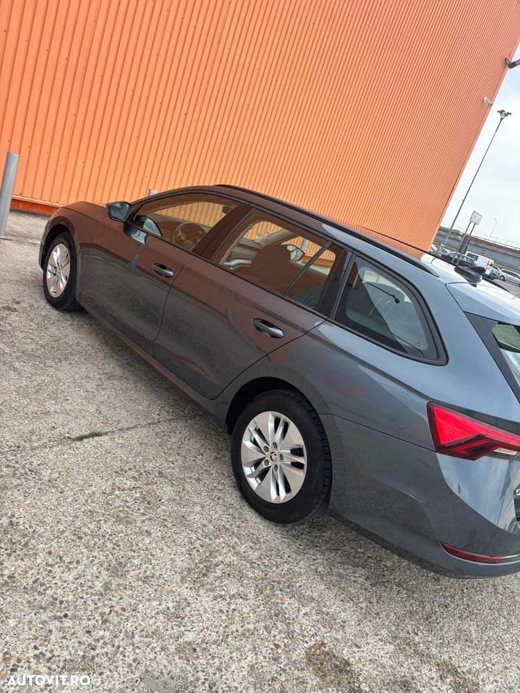 Skoda Octavia 2.0 TDI DSG Ambition - 1